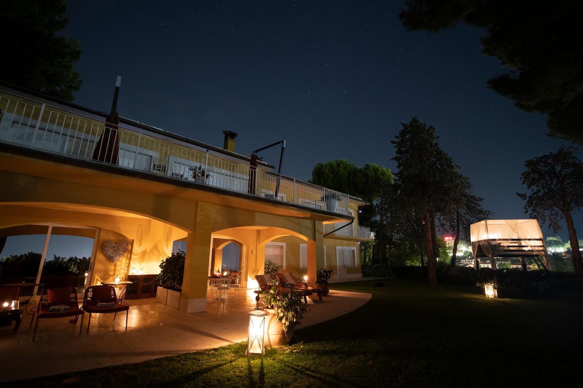 Bed and Breakfast Tra Gli Alberi E Il Mare Сироло Экстерьер фото