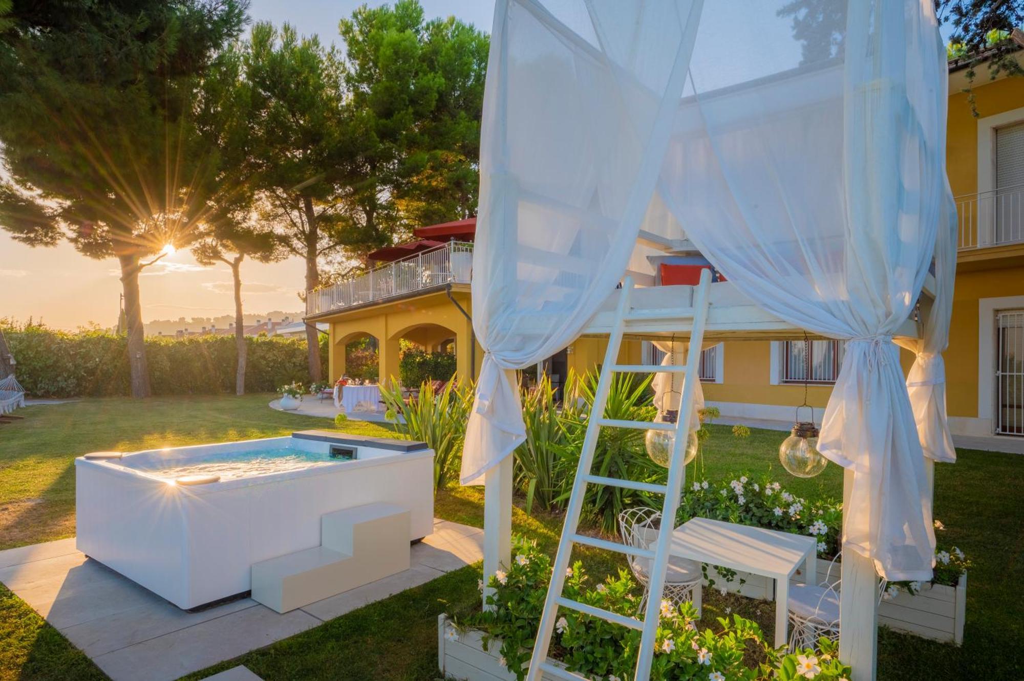 Bed and Breakfast Tra Gli Alberi E Il Mare Сироло Экстерьер фото